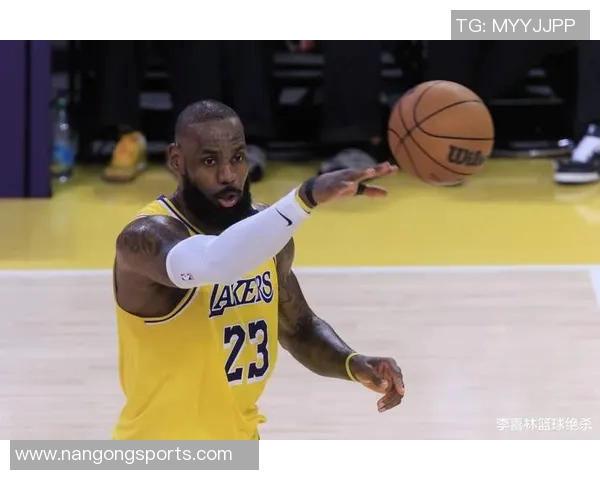 里夫斯怀念詹姆斯幽默风趣的日常表现如同16岁少年般活泼