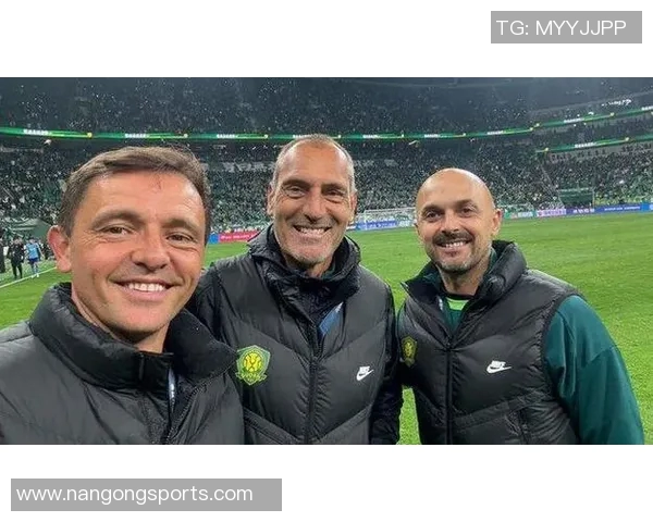 国安队明天下午适应场地训练拉米罗与塞鸟将出席新闻发布会