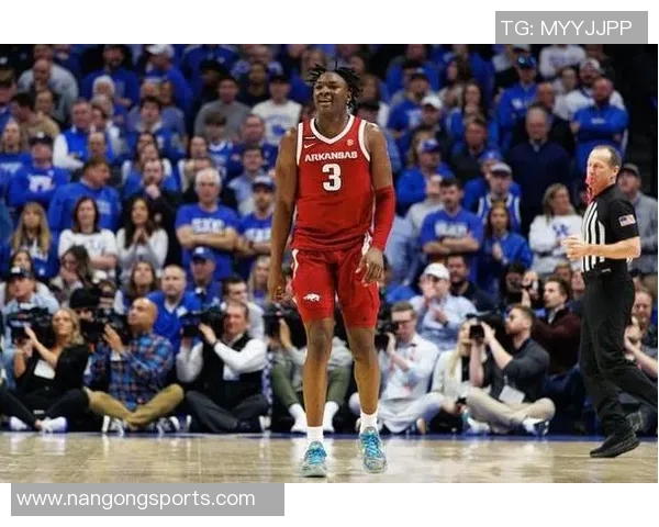 湖人新秀蒂耶罗首战表现平平黄蜂34号秀闪耀全场贡献13分7板