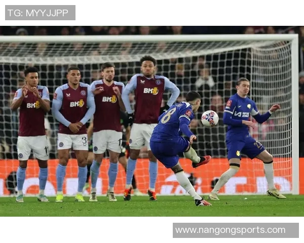 普特拉斯回应巴黎报价拒绝传闻强调身披球衣的意义