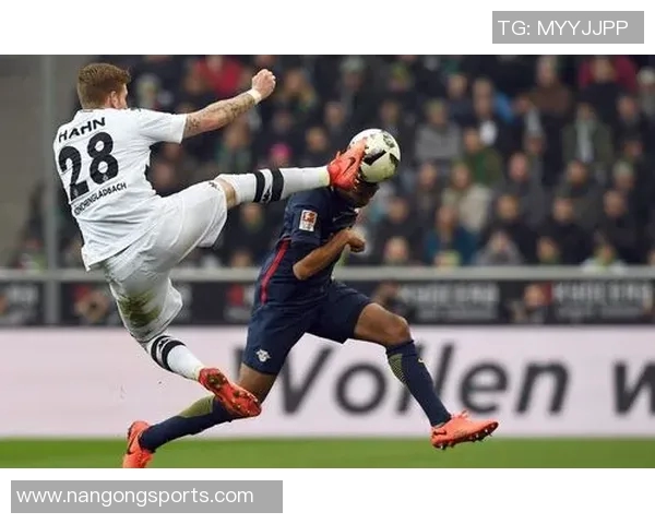 欧冠小组赛激战正酣巴黎领跑五队全胜争夺出线资格